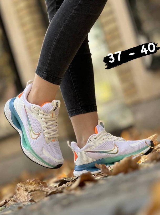 نایک سفید زنانه