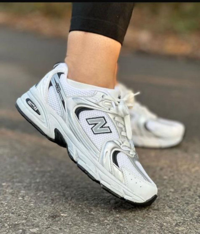 نیوبالانس 530 سفید نقره ای