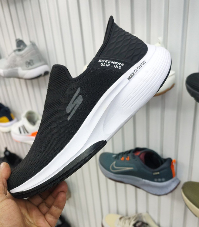 کفش پیاده روی