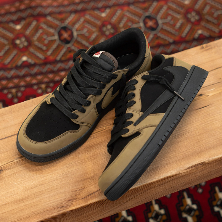 نایک تراویس