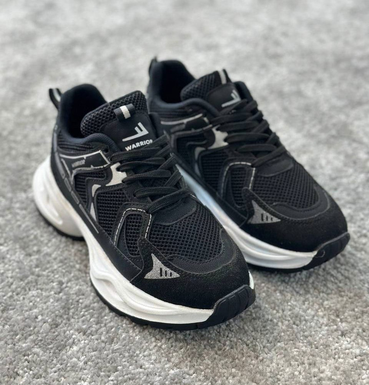 کتونی لژدار مشکی