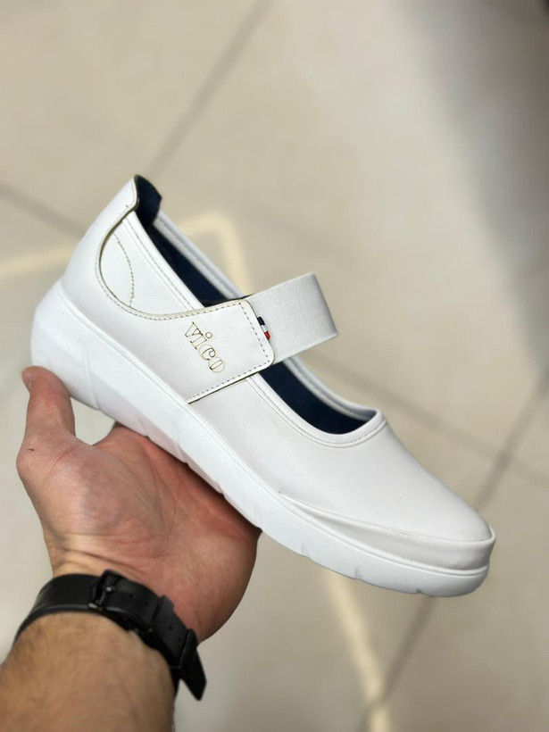 کفش طبی سفید پرستاری