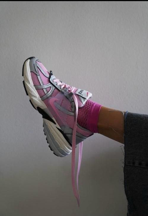 نایک وی تو کی صورتی