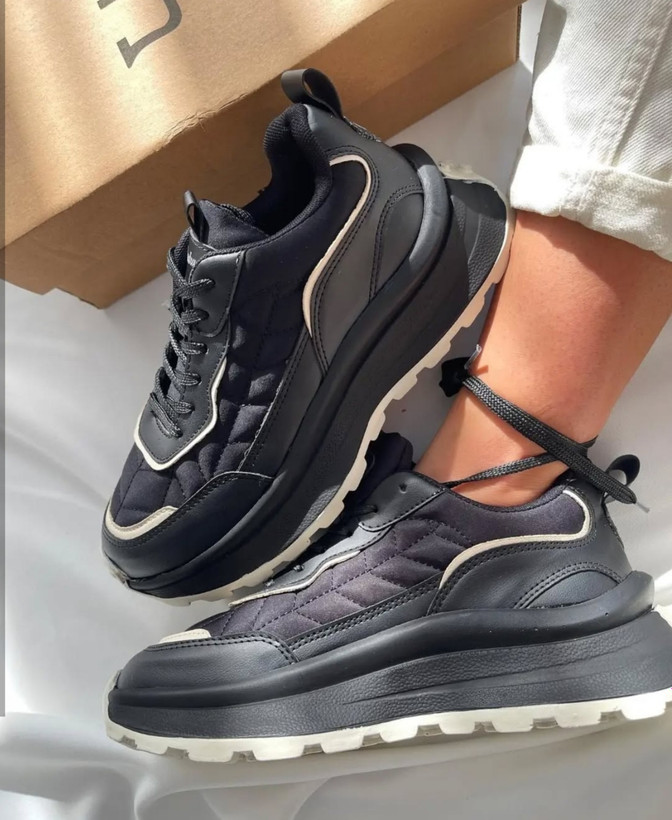 کتونی لژدار دخترانه