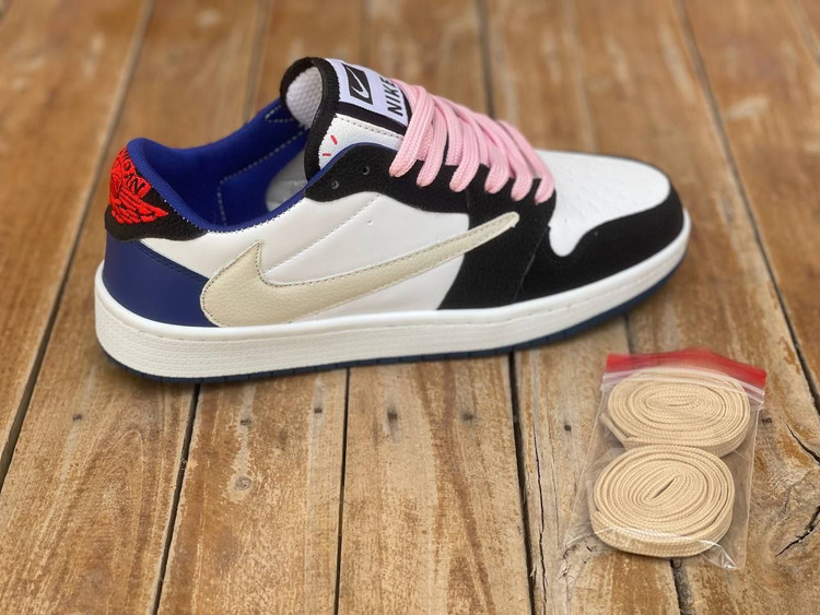 نایک تراویس زنانه