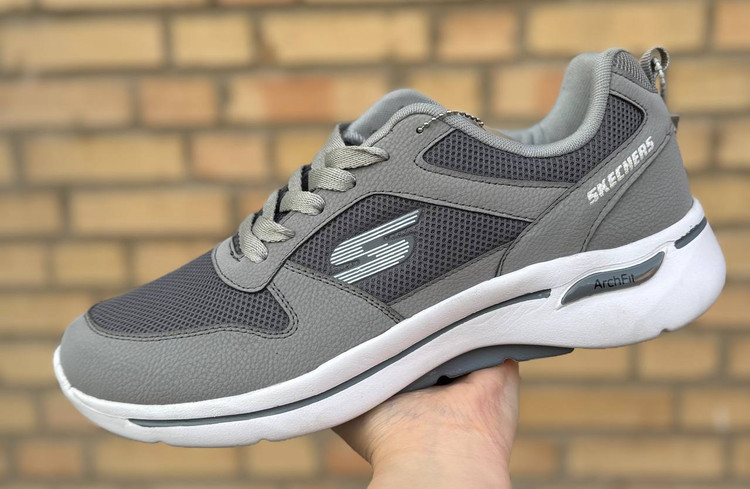 اسکیچرز آرچ فیت