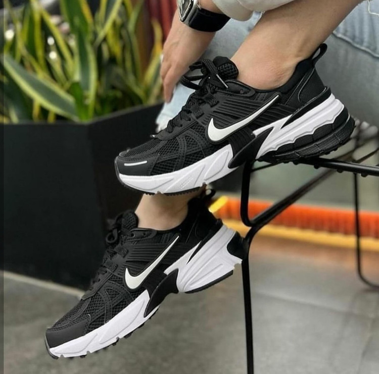 نایک وی تو کی مشکی