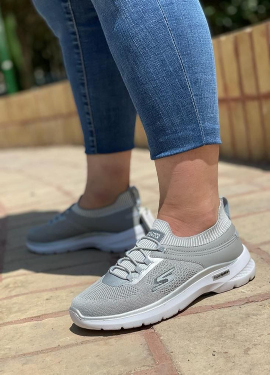 کفش اسکیچرز زنانه