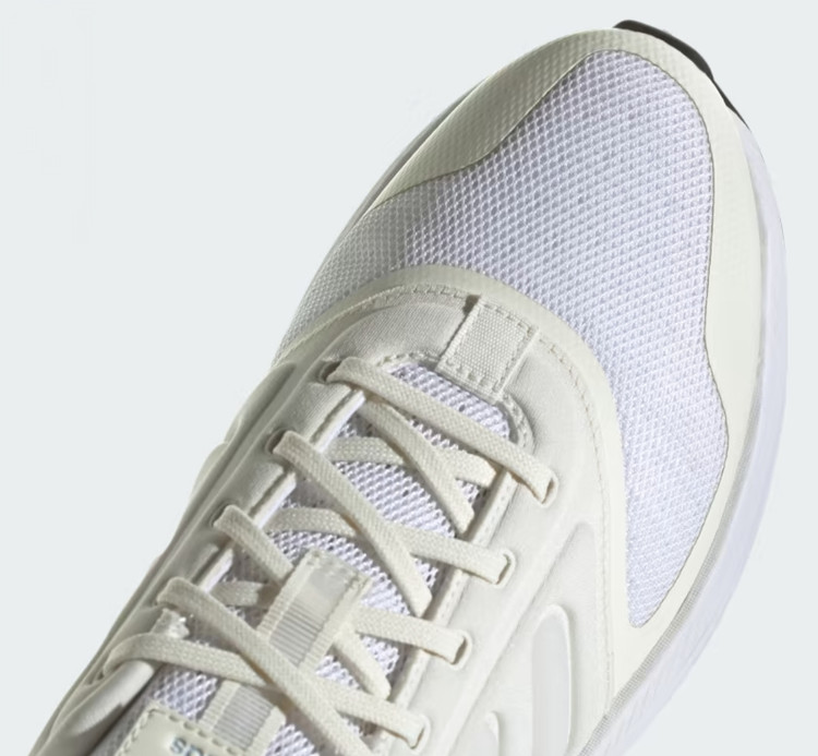 کتونی سفید ورزشی