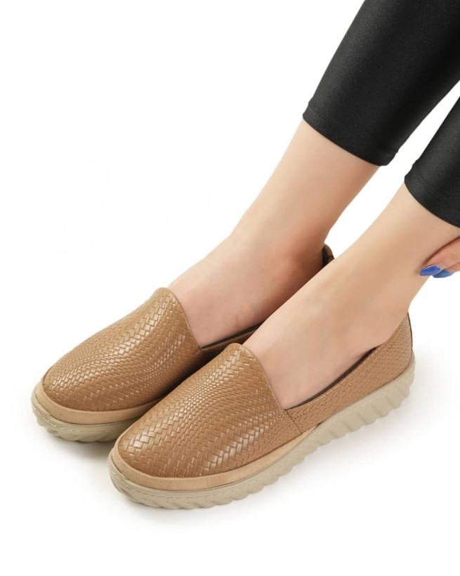 کفش عسلی زنانه