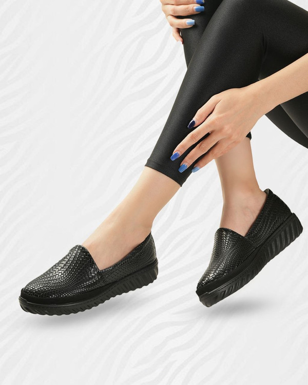 کفش طبی زنانه