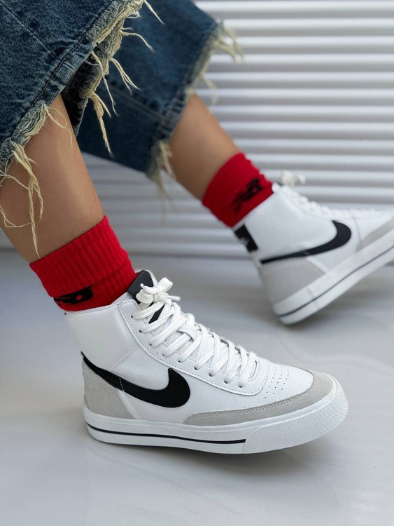 کفش ساقدار سفید