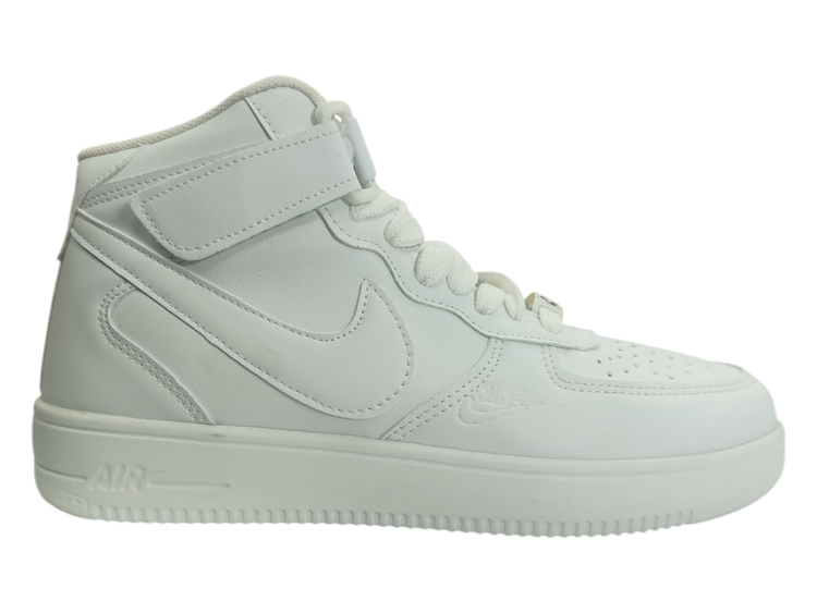 نایک ایرفورس ساقدار