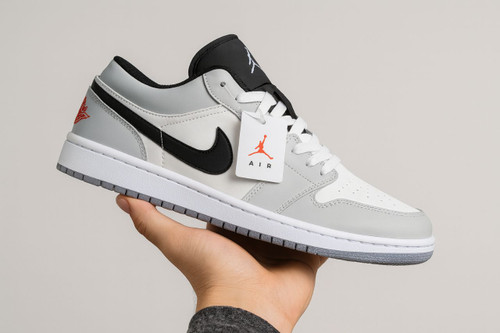 جردن ۱ سفید طوسی