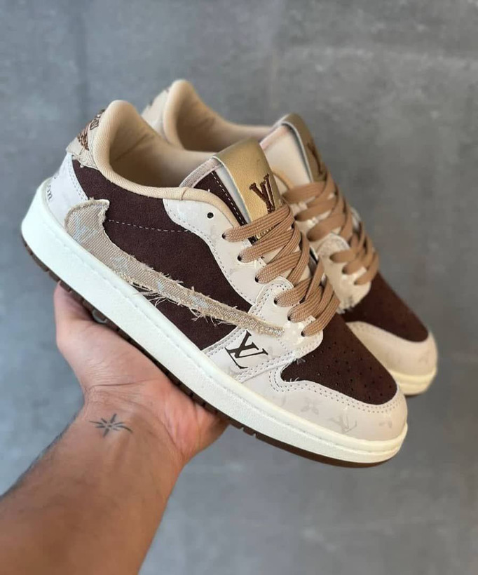 کتونی نایک تراویس دخترانه