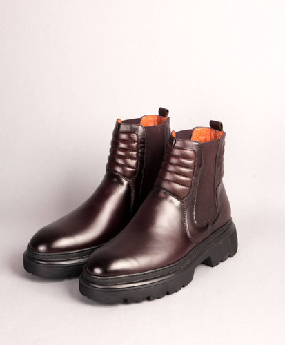 بوت کشی مردانه