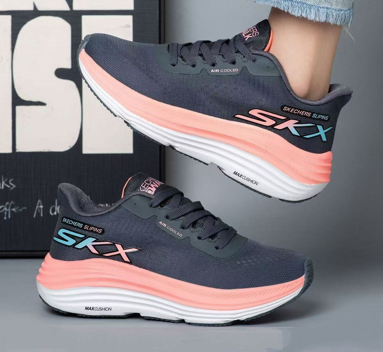 کفش اسکیچرز زنانه