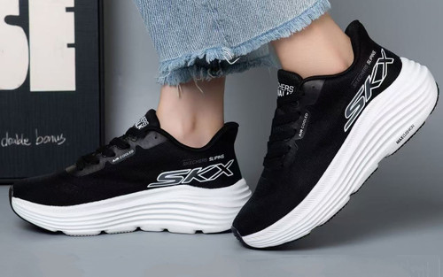 اسکیچرز زنانه