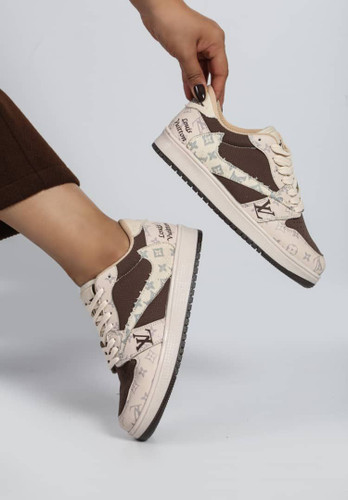 کتونی نایک تراویس دخترانه