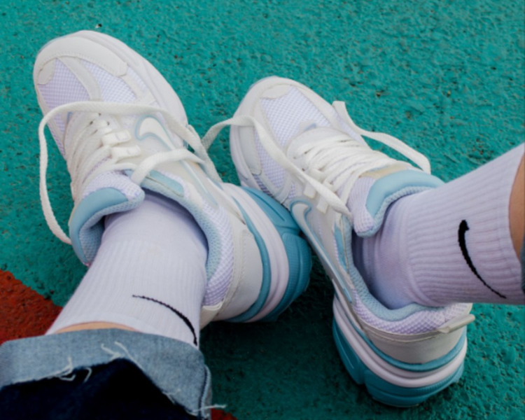 کتونی نایک v2k زنانه