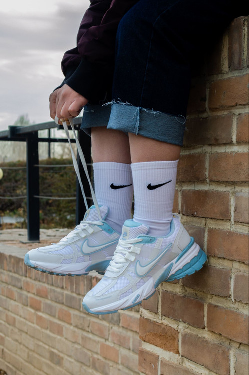 نایک v2k سفید آبی